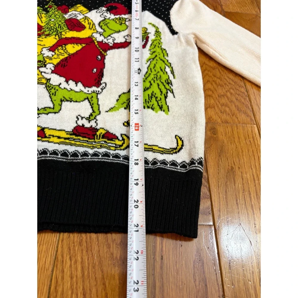 Dr. Seuss The Grinch Kids Skiing Holiday Ugly Christmas Sweater White size small